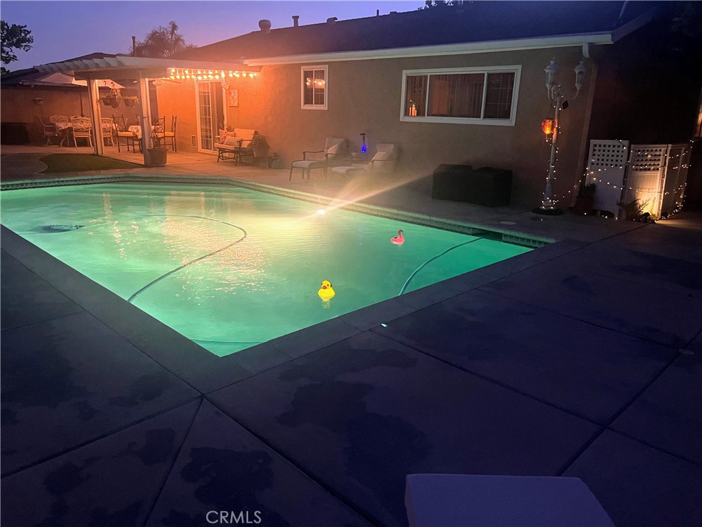 https://media.crmls.org/medias/47a4aea9-a2fc-4042-b1ef-5ba2f0c4abad.jpg?preset=X-Large