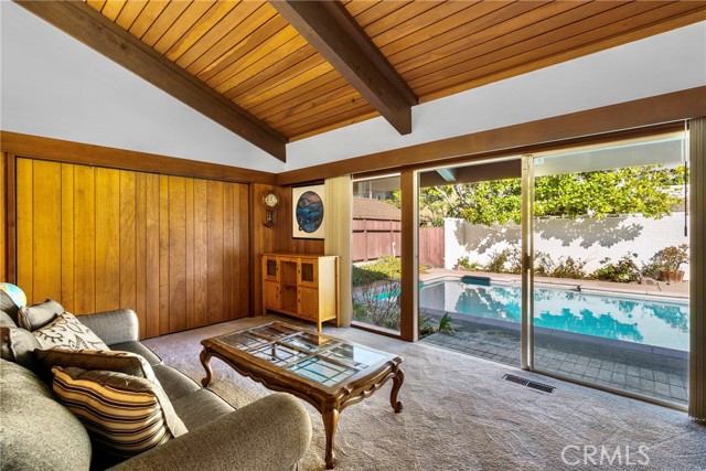 Detail Gallery Image 28 of 55 For 481 Dartmoor St, Laguna Beach,  CA 92651 - 4 Beds | 3/1 Baths