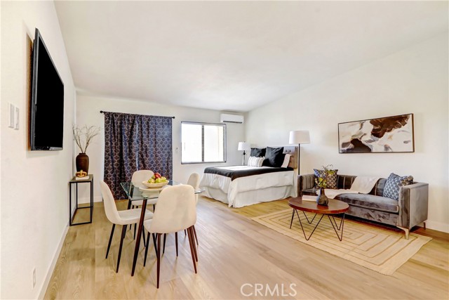 Front Image Thumbnail for CRIV26179866