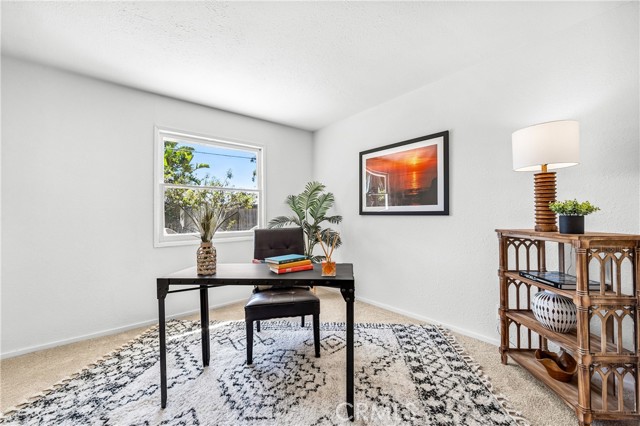 16271 Fairway Lane, Huntington Beach CA: https://media.crmls.org/medias/47a5e0b4-2d27-437e-b131-b855b86b1537.jpg