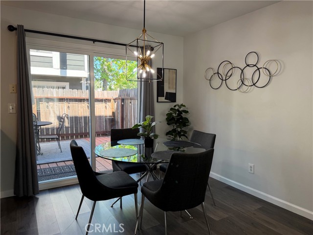 Detail Gallery Image 12 of 61 For 824 N Pasadena Ave #11,  Azusa,  CA 91702 - 2 Beds | 1/1 Baths