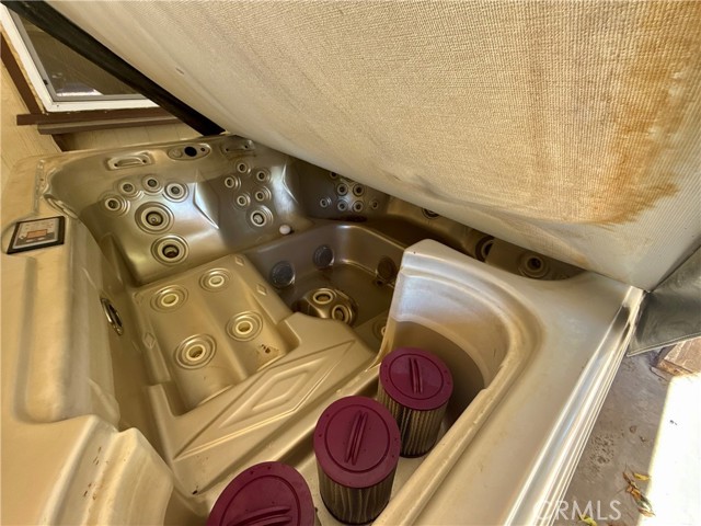 14705 Mandan Road, Apple Valley CA: https://media.crmls.org/medias/47a6bd1e-e982-40f2-b71f-8aae6fffa664.jpg