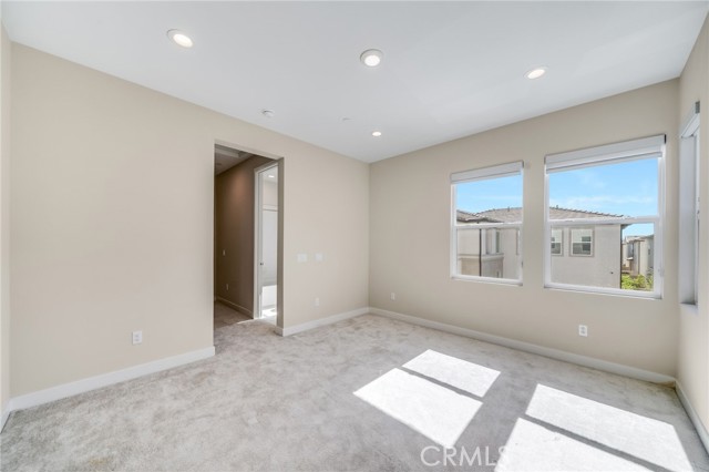 Detail Gallery Image 30 of 42 For 200 Holliston, Lake Forest,  CA 92630 - 4 Beds | 4 Baths