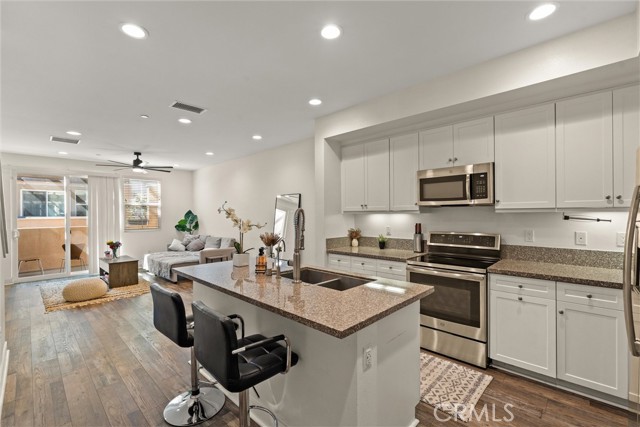 Front Image Thumbnail for CRDW26059838