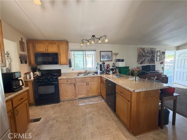328 Mars Court, Nipomo CA: https://media.crmls.org/medias/47a760ed-fae4-4676-821f-32e4e2aa8180.jpg
