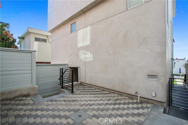 3212 Alma Avenue, Manhattan Beach, California 90266, 3 Bedrooms Bedrooms, ,3 BathroomsBathrooms,Residential,Sold,Alma,SB21214161