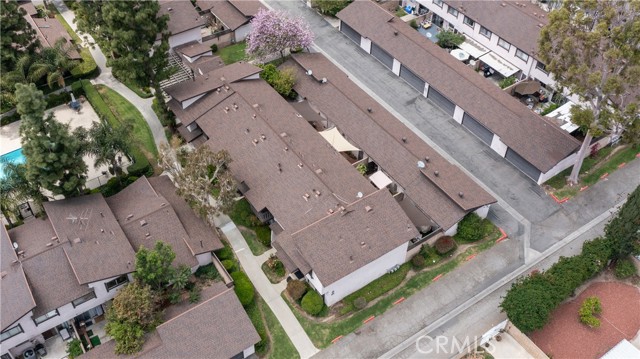 Detail Gallery Image 20 of 21 For 7560 Corbin Ave #4,  Reseda,  CA 91335 - 3 Beds | 2 Baths