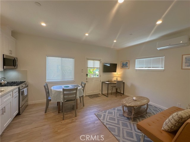 Detail Gallery Image 6 of 25 For 20832 Henrietta St, Torrance,  CA 90503 - 1 Beds | 1 Baths