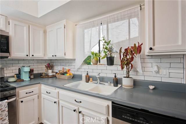 150 Majestic Court, 1009 photo 5