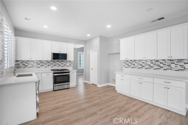 3280 Stallion Street, Ontario CA: https://media.crmls.org/medias/47ab35b5-c5f4-43c8-9409-a252632afe33.jpg