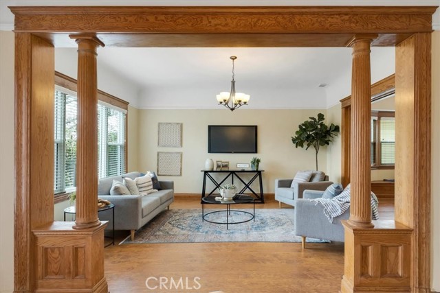 Detail Gallery Image 5 of 14 For 2913 Brighton Ave, Los Angeles,  CA 90018 - 4 Beds | 2/1 Baths