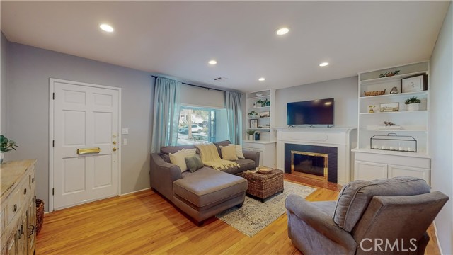 3422 Encinal Avenue photo 8