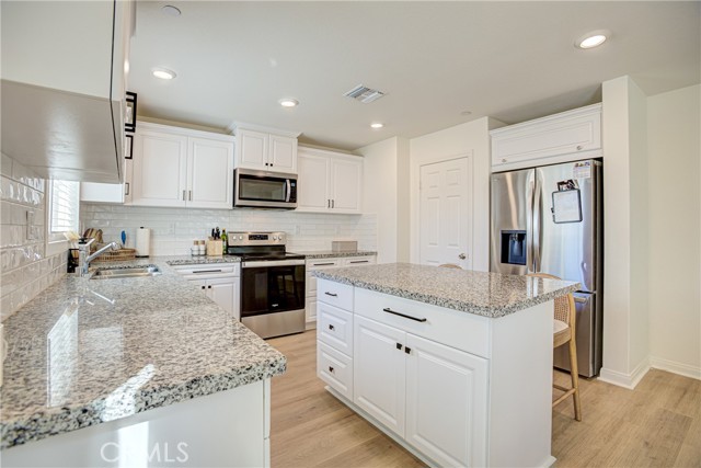 Detail Gallery Image 10 of 36 For 28439 Deer Brush, Nuevo,  CA 92567 - 3 Beds | 2/1 Baths