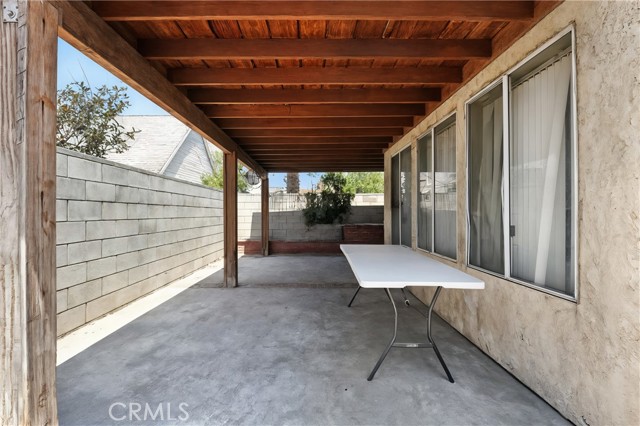 11394 Aqua Court, Fontana CA: https://media.crmls.org/medias/47ad7ad8-e1f3-485a-a41a-10b766052bcd.jpg
