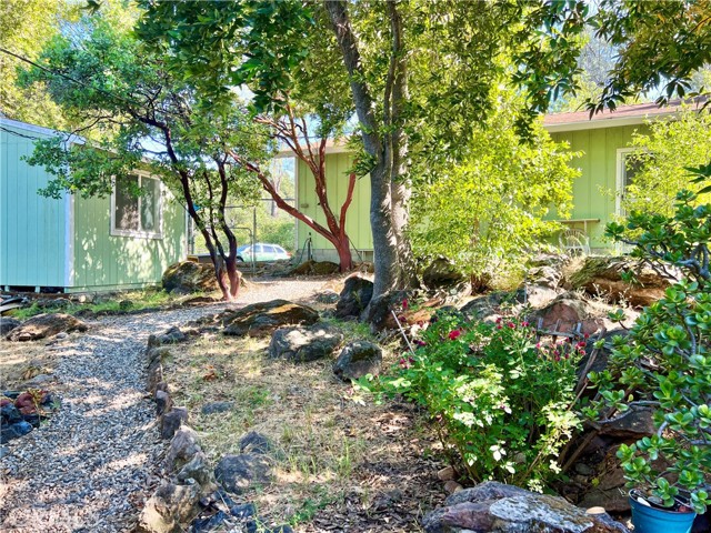 10431 Edgewater Drive, Kelseyville CA: https://media.crmls.org/medias/47ae7ae4-1951-48f8-b4e8-01716289a395.jpg