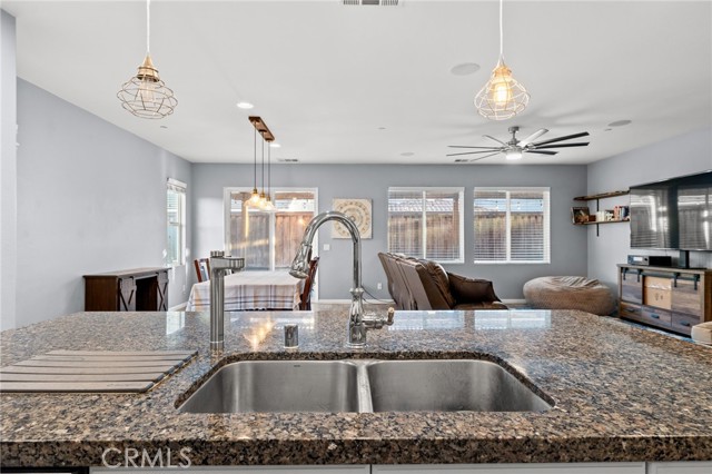 Detail Gallery Image 19 of 59 For 9705 Dutchman Peak, Bakersfield,  CA 93311 - 4 Beds | 3 Baths