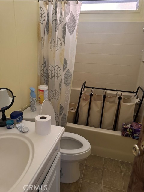 1525 Del Rosa Road, Phelan CA: https://media.crmls.org/medias/47aece3d-1c63-499a-8a69-c52208fa8d27.jpg
