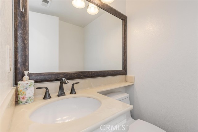 Detail Gallery Image 20 of 24 For 1878 Rory Ln #6,  Simi Valley,  CA 93063 - 2 Beds | 2/1 Baths