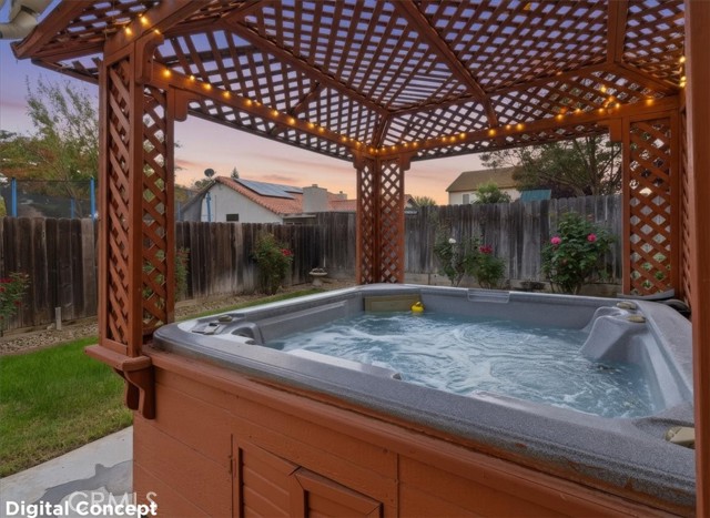 Detail Gallery Image 2 of 55 For 1986 Woodhaven, Merced,  CA 95340 - 3 Beds | 2 Baths