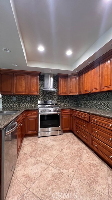 Detail Gallery Image 2 of 18 For 2510 110 Tustin Avenue, Santa Ana,  CA 92705 - 3 Beds | 2/1 Baths