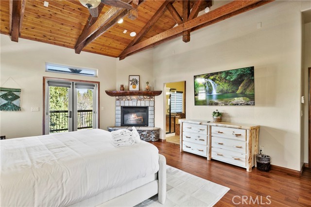858 Fox Tower Way, Big Bear Lake CA: https://media.crmls.org/medias/47b02440-1adc-46e3-a749-dcfb9aa3e5cb.jpg