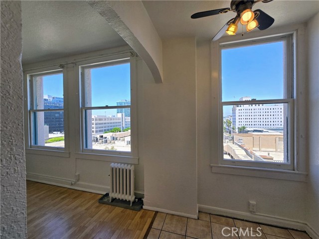 455 E Ocean Blvd, Long Beach CA: https://media.crmls.org/medias/47b0637e-2d5a-460b-a5f4-130f1f1bafc0.jpg