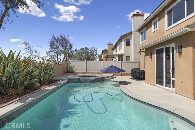 Detail Gallery Image 2 of 36 For 31171 Old Trail Cir, Murrieta,  CA 92563 - 4 Beds | 3 Baths