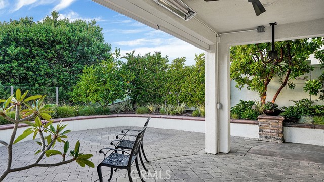 33 Via Armilla, San Clemente CA: https://media.crmls.org/medias/47b16e58-484b-41cd-818f-0ac78cc664e7.jpg