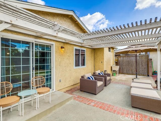 Image 47 of 60 For 20833 Verne Avenue