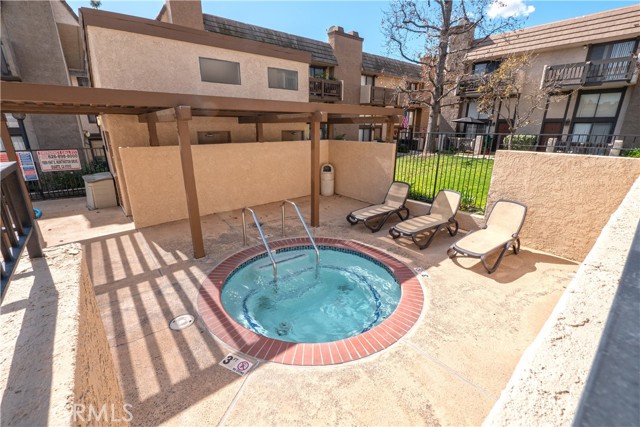 Detail Gallery Image 37 of 47 For 1925 E Huntington Dr #E,  Duarte,  CA 91010 - 3 Beds | 2/1 Baths