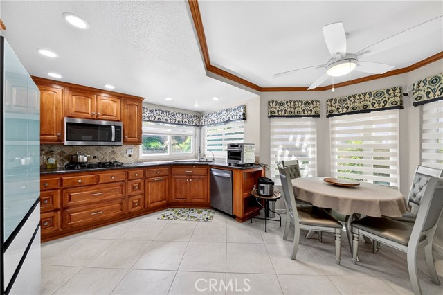 Detail Gallery Image 37 of 53 For 198 Sunflower, Brea,  CA 92821 - 3 Beds | 2/1 Baths