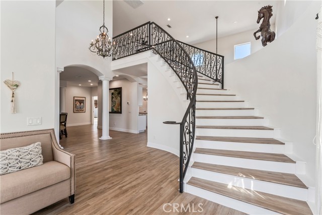 22941 Gold Rush Place, Canyon Lake CA: https://media.crmls.org/medias/47b322c1-23b5-4ed2-af6f-6d959ff48a22.jpg