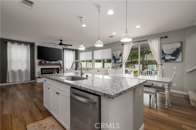 Detail Gallery Image 9 of 45 For 36391 Tenino, Lake Elsinore,  CA 92532 - 4 Beds | 3 Baths