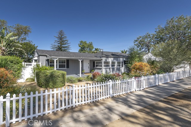 Detail Gallery Image 1 of 1 For 5505 Vesper Ave, Sherman Oaks,  CA 91411 - 3 Beds | 3 Baths