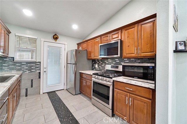 Detail Gallery Image 11 of 38 For 3336 N Lafayette, Fresno,  CA 93705 - 3 Beds | 1 Baths