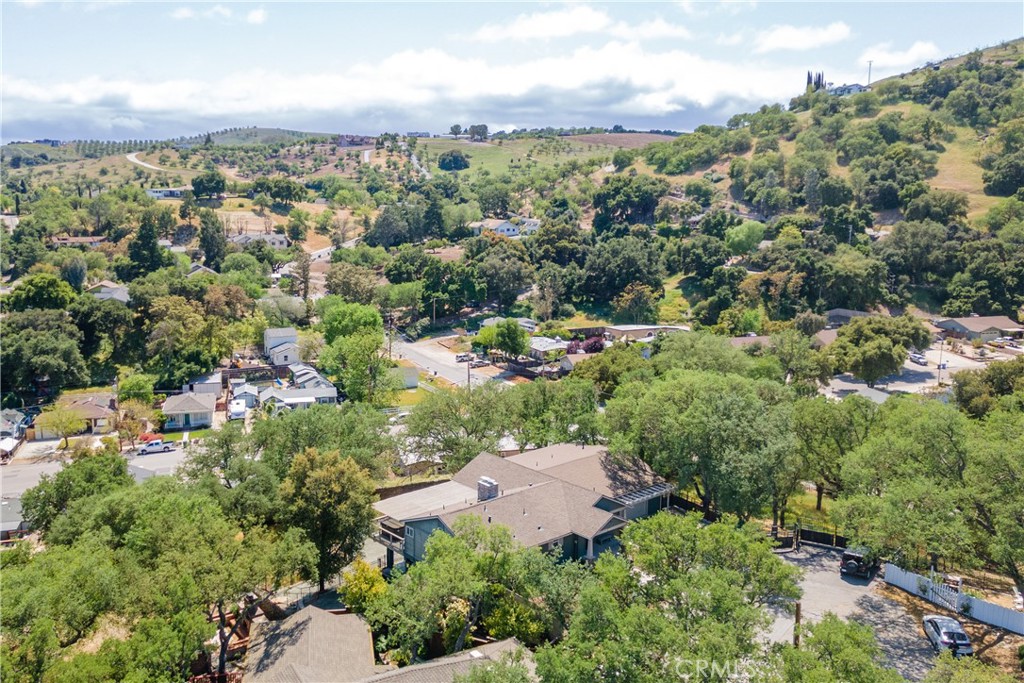 1401 Greenwood Dr.