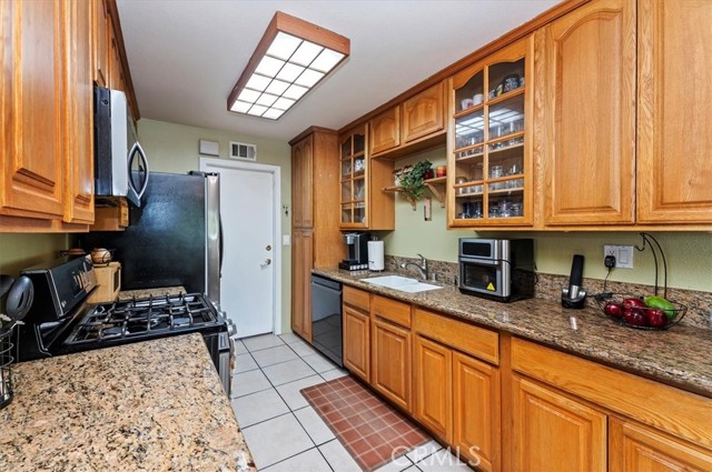 Detail Gallery Image 27 of 38 For 1968 Miramar St, Pomona,  CA 91767 - 3 Beds | 2 Baths