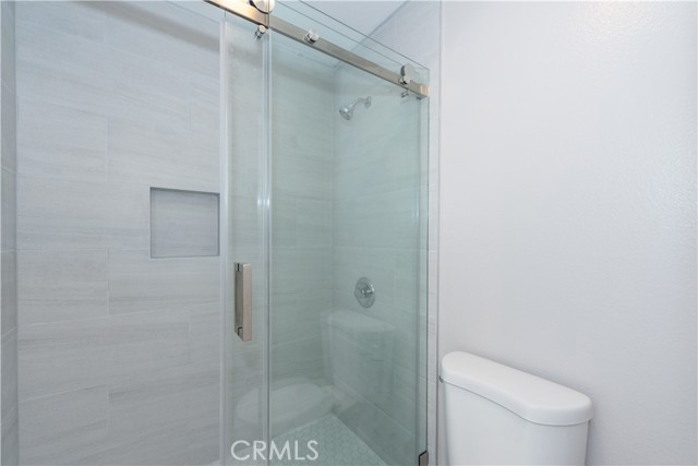 385 Stanford Court, Irvine CA: https://media.crmls.org/medias/47b510cc-74be-4bf3-b6c1-304bb8898bdf.jpg