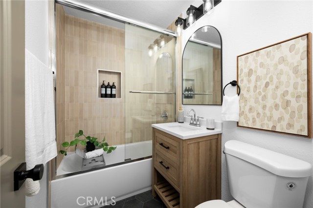 Detail Gallery Image 12 of 14 For 3332 W 134th St, Hawthorne,  CA 90250 - 3 Beds | 2 Baths