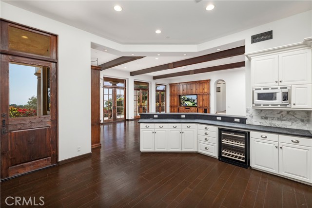 6 Premiere Point, Newport Coast CA: https://media.crmls.org/medias/47b53718-5f1a-47e1-9e91-adee4df49010.jpg