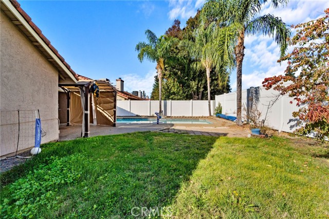 Detail Gallery Image 27 of 33 For 2505 Stuart Ave, Clovis,  CA 93611 - 4 Beds | 2 Baths