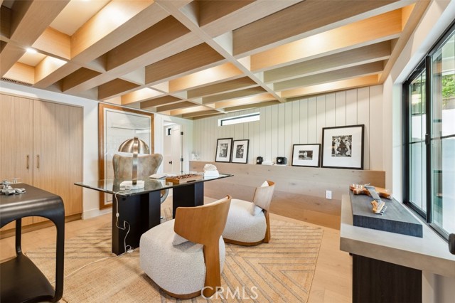 13817 Valley Vista Blvd, Sherman Oaks CA: https://media.crmls.org/medias/47b56713-13f0-463e-9d2a-6ebeb17662e0.jpg