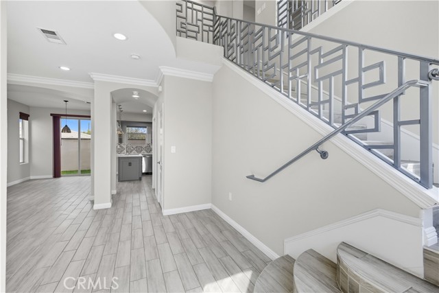 Detail Gallery Image 13 of 34 For 1450 W 11th St, Pomona,  CA 91766 - 4 Beds | 2/1 Baths