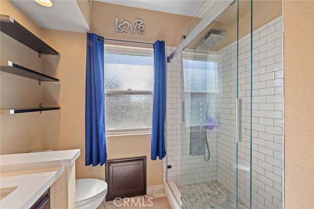 Image 32 of 52 For 42014 Roanoake St.