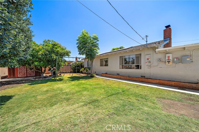 Detail Gallery Image 9 of 29 For 2217 E Parkside Ave, Orange,  CA 92867 - 4 Beds | 2 Baths