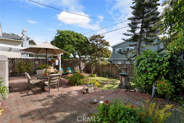 1300 Walnut Ave, Manhattan Beach, California 90266, 4 Bedrooms Bedrooms, ,2 BathroomsBathrooms,Residential,Sold,Walnut Ave,PV22057312