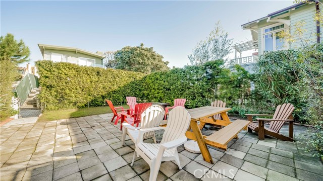 400 17th Street, Manhattan Beach, California 90266, 4 Bedrooms Bedrooms, ,2 BathroomsBathrooms,Residential,Sold,17th,SB21119391
