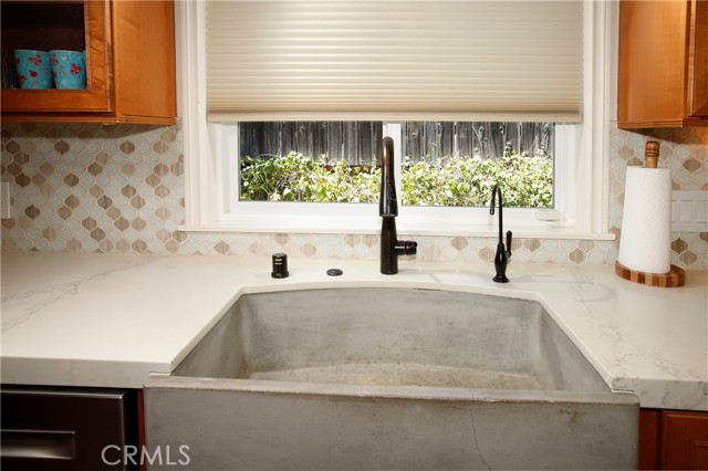 3330 Henrietta Avenue, La Crescenta CA: https://media.crmls.org/medias/47ba5182-1ec9-46af-883a-20385ea1329f.jpg