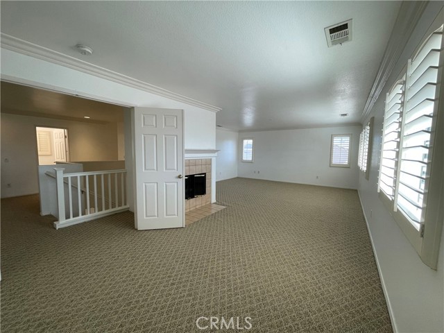 37000 Sabal Avenue, Palmdale CA: https://media.crmls.org/medias/47ba7278-5fb3-48ea-bafc-336c8c4c14d7.jpg