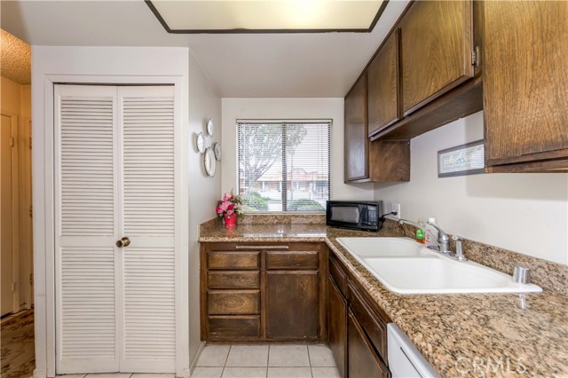 Detail Gallery Image 6 of 25 For 1231 S Golden West Ave #5,  Arcadia,  CA 91007 - 2 Beds | 2 Baths